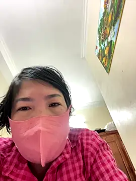 Hachi Sweetbabie  online show from October 2, 2025, 11:17 am