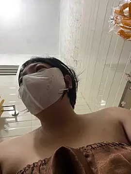 Hachi Sweetbabie  online show from March 11, 2026, 10:27 pm