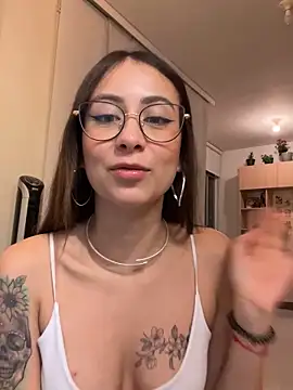 Snapshot of juanasnz99 chatting on January 10, 2025, 3:50 am juanasnz99 online show from January 10, 2025, 3:50 am