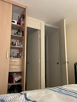 juanasnz99 online show from February 12, 2026, 2:06 am