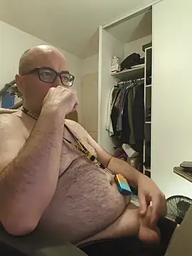 veryverybigdick45 online show from June 13, 2026, 10:18 pm