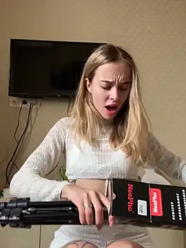 enjoy my beauty online show from December 21, 2025, 6:42 am