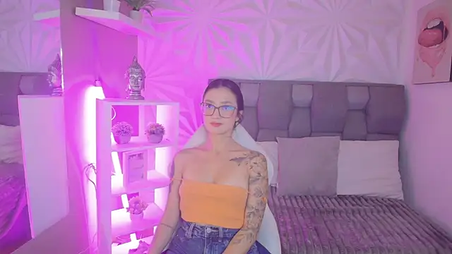 mariiana-diaz online show from March 21, 2026, 3:48 pm