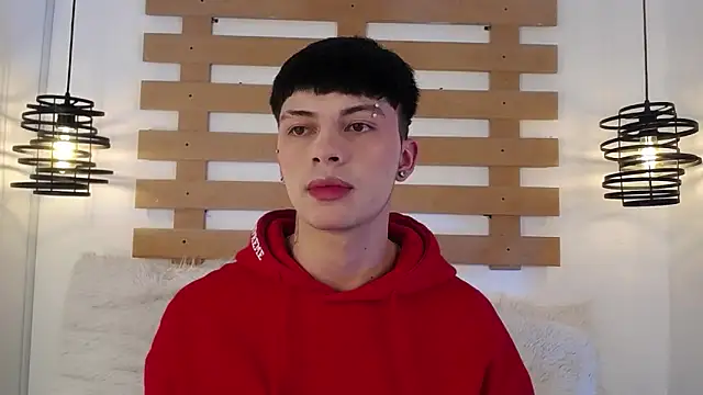 Steev Novoa online show from March 5, 2025, 7:49 am