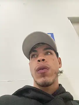 Ken-boy  online show from April 16, 2026, 12:39 pm