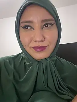 hannahayat online show from October 24, 2025, 2:41 am