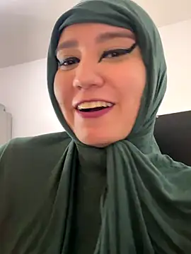 hannahayat online show from November 26, 2025, 2:40 pm