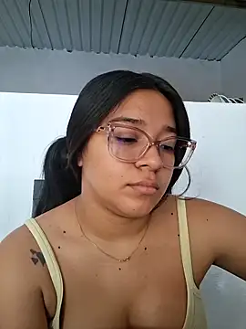 -VICKKY online show from March 6, 2026, 3:41 pm