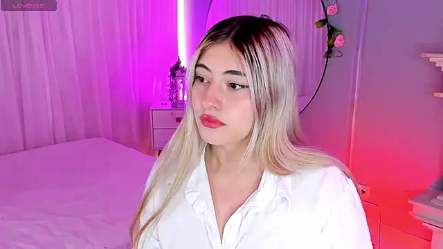 tiffany becker online show from April 17, 2026, 1:58 pm