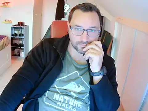 Snapshot of Fantaxx86 chatting on December 13, 2024, 11:23 am Fantaxx86 online show from December 13, 2024, 11:23 am