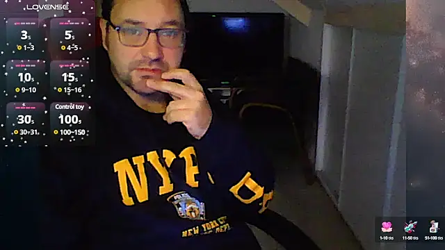 Snapshot of Fantaxx86 chatting on December 24, 2024, 9:50 am Fantaxx86 online show from December 24, 2024, 9:50 am