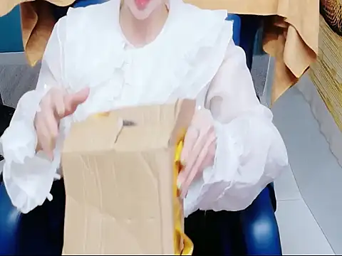 Cherry 6969 online show from April 18, 2026, 1:48 pm