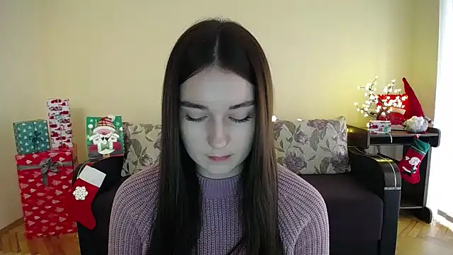 Pretty shy online show from December 22, 2024, 9:33 am
