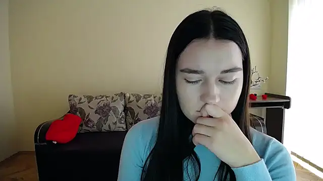 Pretty shy online show from November 9, 2025, 9:18 am