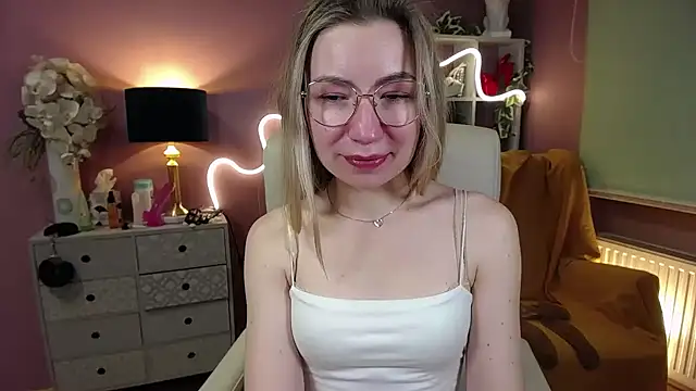 Mia Tasty online show from December 14, 2024, 11:18 am