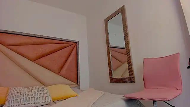 BonnieCute  online show from February 28, 2026, 11:50 pm