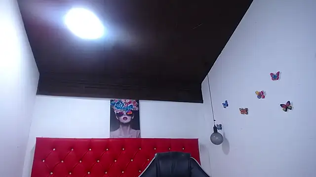 Snapshot of antonella_sweetlittle chatting on January 18, 2026, 11:03 am antonella sweetlittle online show from January 18, 2026, 11:03 am