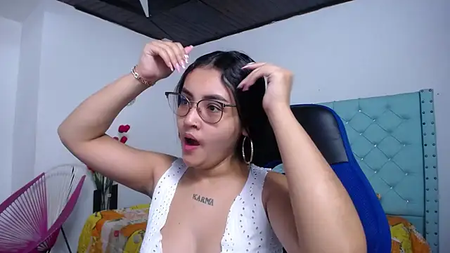 Snapshot of antonella_sweetlittle chatting on March 12, 2026, 12:11 pm antonella sweetlittle online show from March 12, 2026, 12:11 pm