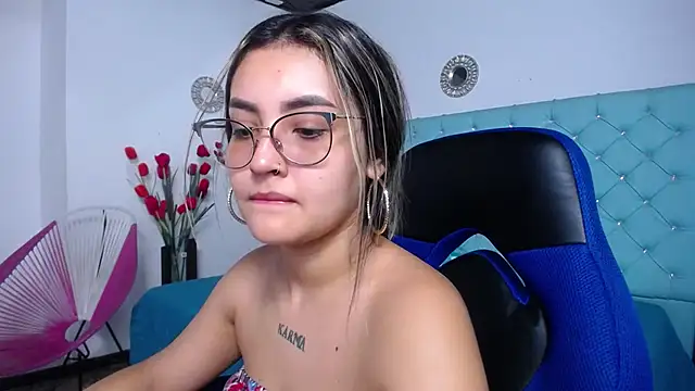 Snapshot of antonella_sweetlittle chatting on March 28, 2026, 1:00 pm antonella sweetlittle online show from March 28, 2026, 1:00 pm