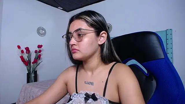 Snapshot of antonella_sweetlittle chatting on April 8, 2026, 11:32 am antonella sweetlittle online show from April 8, 2026, 11:32 am