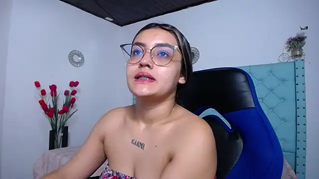 Snapshot of antonella_sweetlittle chatting on April 10, 2026, 12:32 pm antonella sweetlittle online show from April 10, 2026, 12:32 pm