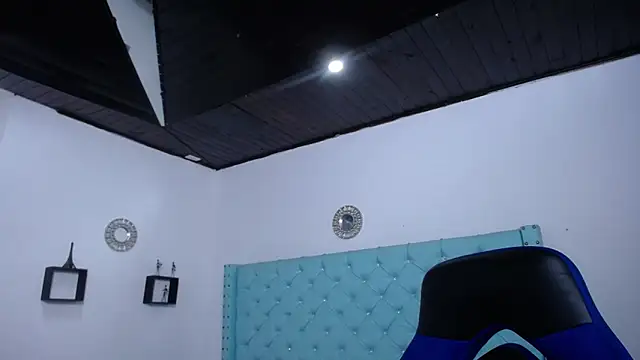 Snapshot of antonella_sweetlittle chatting on April 11, 2026, 10:30 am antonella sweetlittle online show from April 11, 2026, 10:30 am