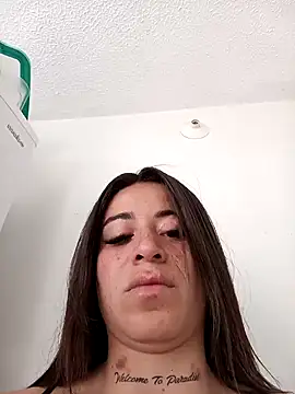 Snapshot of Alona_Evans chatting on January 26, 2025, 12:43 pm Alona Evans online show from January 26, 2025, 12:43 pm