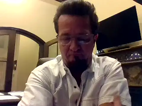 Snapshot of sluttydylan chatting on February 10, 2025, 3:57 am sluttydylan online show from February 10, 2025, 3:57 am