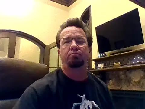 Snapshot of sluttydylan chatting on February 12, 2025, 8:49 am sluttydylan online show from February 12, 2025, 8:49 am