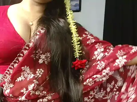 Snapshot of Unlucky-flowers chatting on July 17, 2026, 5:40 pm Unlucky-flowers online show from July 17, 2026, 5:40 pm