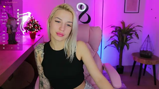 Snapshot of Crystal_Barbie chatting on January 4, 2025, 5:58 am Crystal Barbie online show from January 4, 2025, 5:58 am