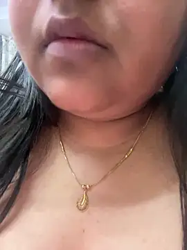 smile pretty online show from March 13, 2025, 9:26 pm