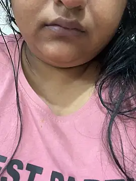 smile pretty online show from October 24, 2025, 8:05 pm