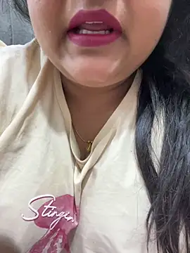 smile pretty online show from March 13, 2026, 9:38 am