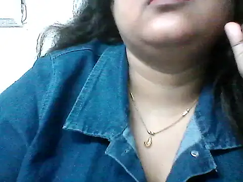 Snapshot of smile_pretty chatting on April 22, 2026, 5:25 pm smile pretty online show from April 22, 2026, 5:25 pm