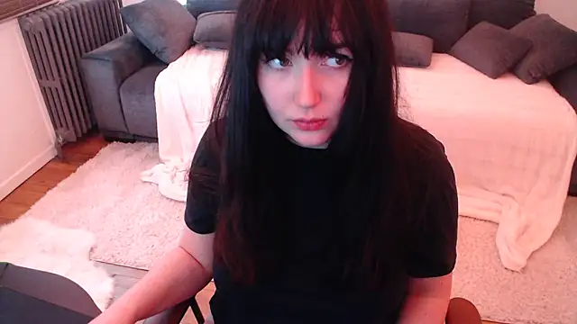 Snapshot of Lynylou chatting on December 10, 2024, 1:44 pm Lynylou online show from December 10, 2024, 1:44 pm