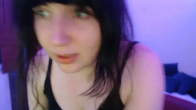 Snapshot of Lynylou chatting on December 11, 2024, 10:16 pm Lynylou online show from December 11, 2024, 10:16 pm