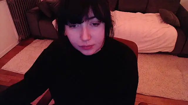 Snapshot of Lynylou chatting on January 27, 2025, 2:20 am Lynylou online show from January 27, 2025, 2:20 am