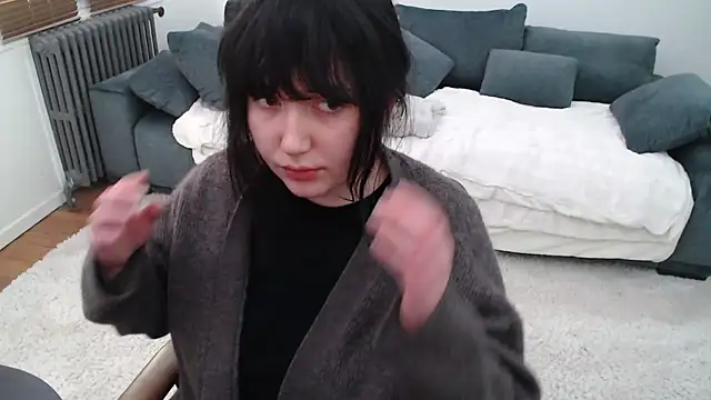 Snapshot of Lynylou chatting on February 20, 2025, 2:24 pm Lynylou online show from February 20, 2025, 2:24 pm