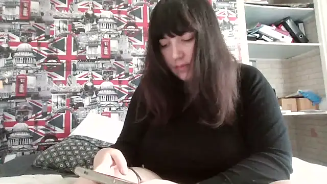 Snapshot of Lynylou chatting on September 23, 2025, 11:13 am Lynylou online show from September 23, 2025, 11:13 am