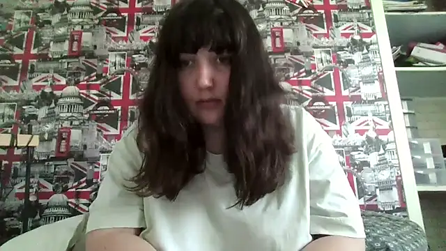 Snapshot of Lynylou chatting on September 29, 2025, 11:15 am Lynylou online show from September 29, 2025, 11:15 am