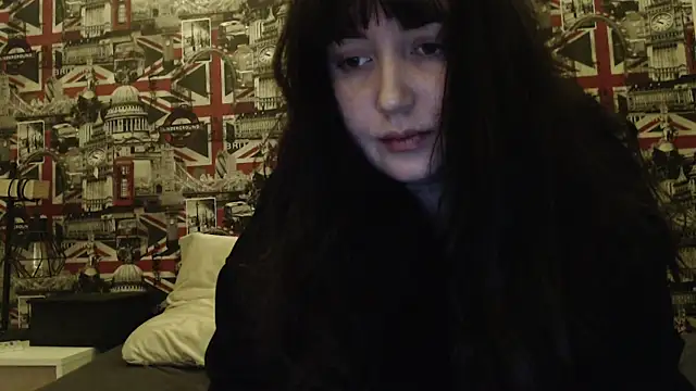 Lynylou online show from February 21, 2026, 8:54 pm