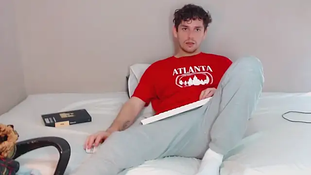 Snapshot of Elio555 chatting on January 15, 2025, 8:26 pm Elio555 online show from January 15, 2025, 8:26 pm