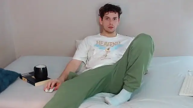 Snapshot of Elio555 chatting on March 9, 2025, 1:04 am Elio555 online show from March 9, 2025, 1:04 am