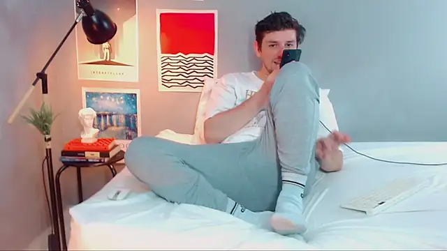 Snapshot of Elio555 chatting on September 23, 2025, 8:23 pm Elio555 online show from September 23, 2025, 8:23 pm