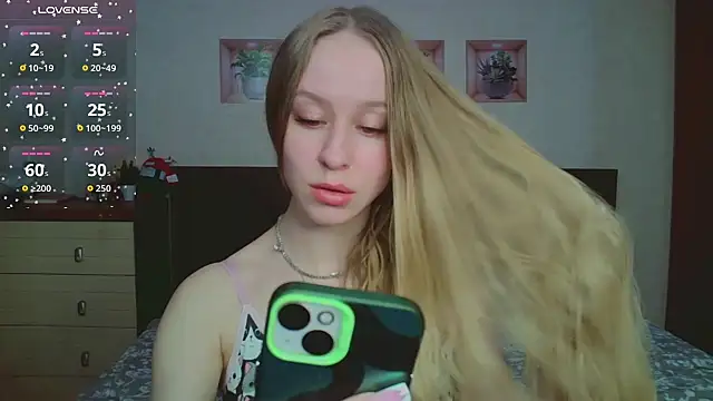 Lily  Devil online show from February 20, 2026, 3:01 pm