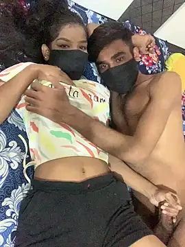 hottiess69 online show from December 2, 2024, 6:43 pm