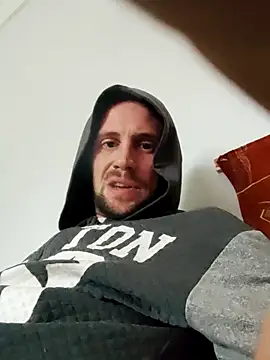 Snapshot of Rejtelmesest chatting on January 28, 2025, 8:25 am Rejtelmesest online show from January 28, 2025, 8:25 am