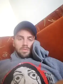 Snapshot of Rejtelmesest chatting on March 20, 2025, 1:15 pm Rejtelmesest online show from March 20, 2025, 1:15 pm