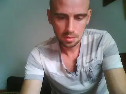 Snapshot of Rejtelmesest chatting on September 25, 2025, 10:30 am Rejtelmesest online show from September 25, 2025, 10:30 am